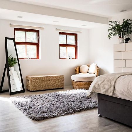 Tholt-Y-Will B&B Sulby  Ngoại thất bức ảnh